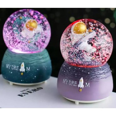 Astronot Kar Küresi Orta Boy WY20K23
